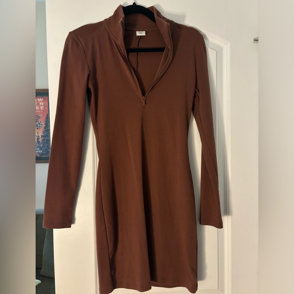 Aritzia Sunday Best Half-Zip Long Sleeve Dress in Brown